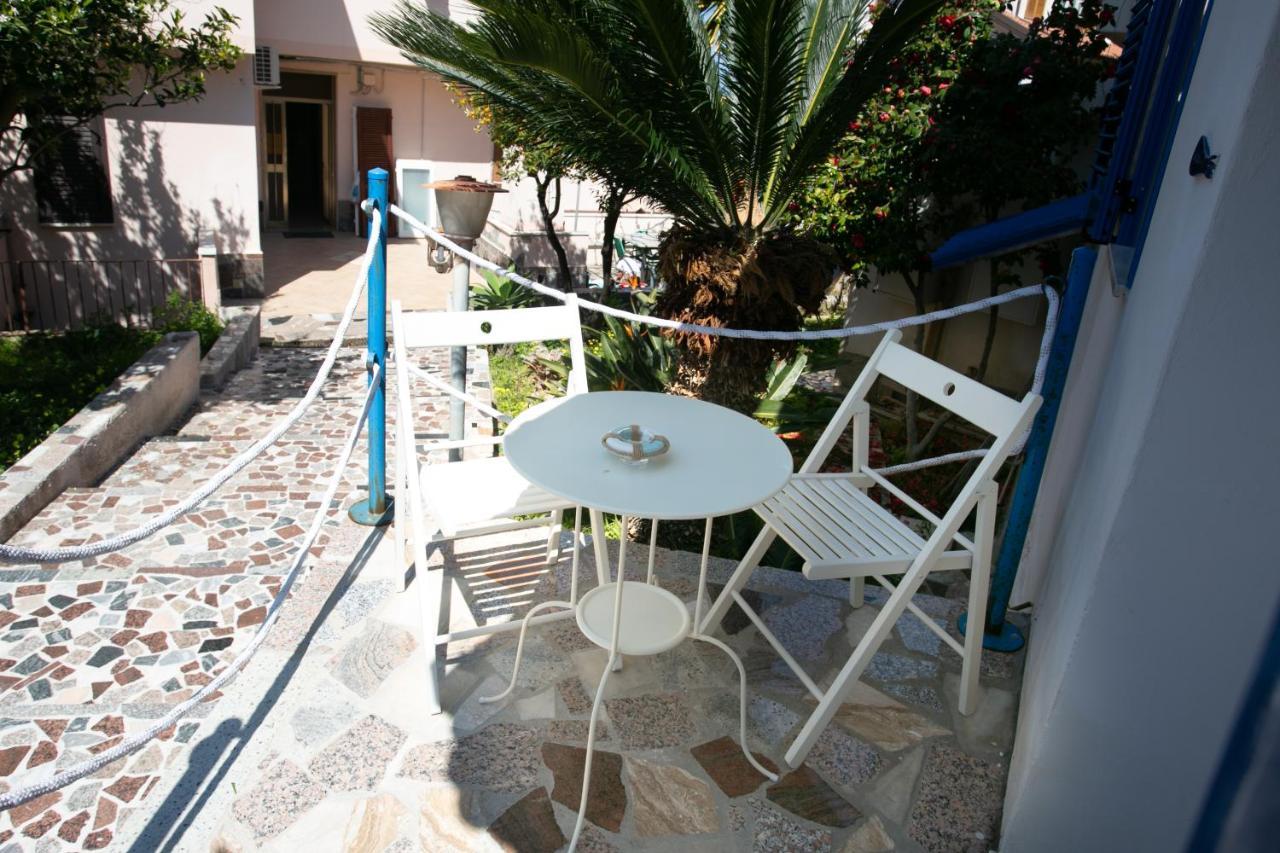 Dilettaanna Luxury Apartment Lipari Тропея Экстерьер фото